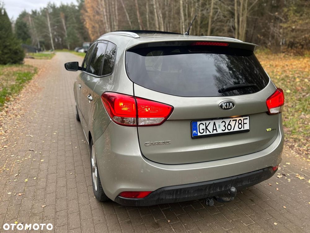 Kia Carens 1.7 CRDi L 7os - 4