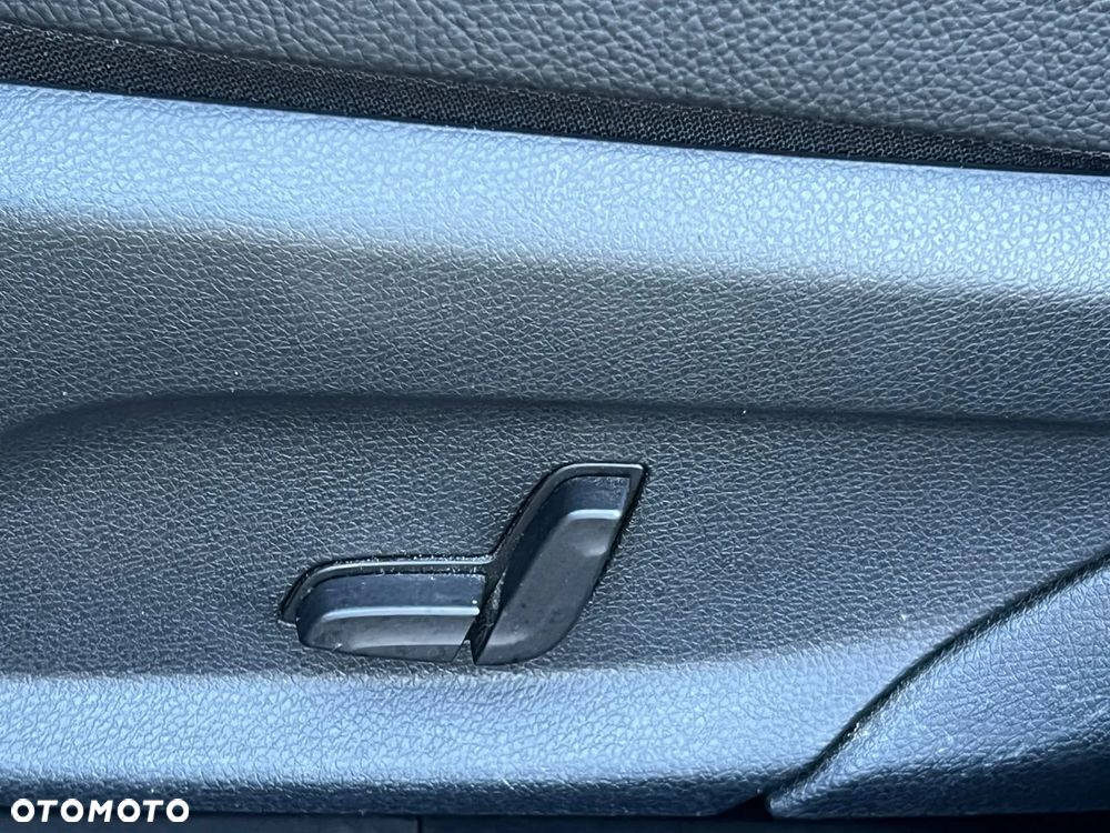 Mercedes-Benz Klasa C 220 (BlueTEC) d 7G-TRONIC Exclusive - 16