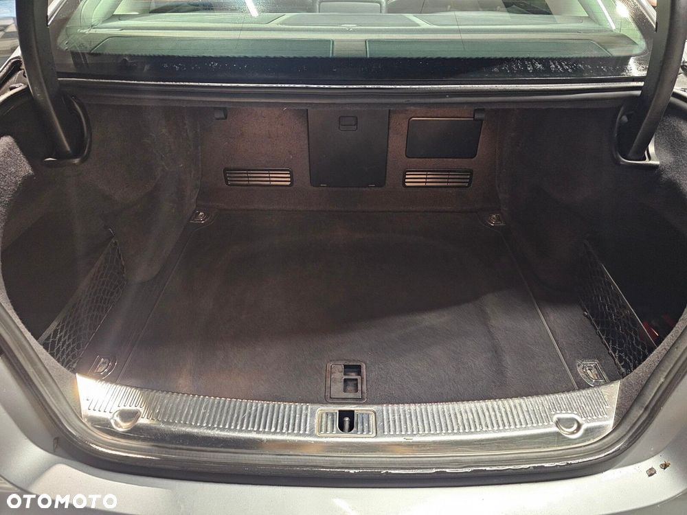 Audi A8 - 14