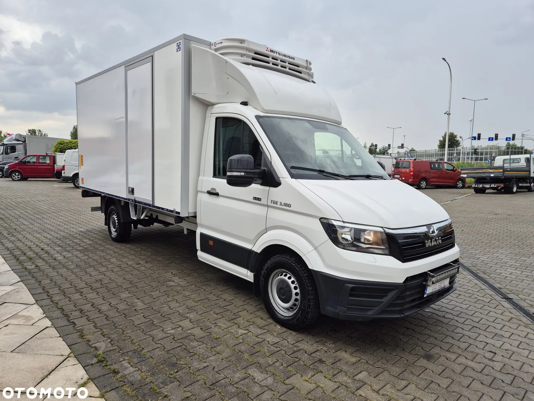 MAN TGE 3.180 DSG 4Motion / 4X4 / CHŁODNIA MITSUBISHI / WINDA ZEPRO 750KG / WEBASTO / BEZWYPADKOWY / 8 EUROPALET / STAN IDEALNY / RZADKOŚĆ NA RYNKU! - 2