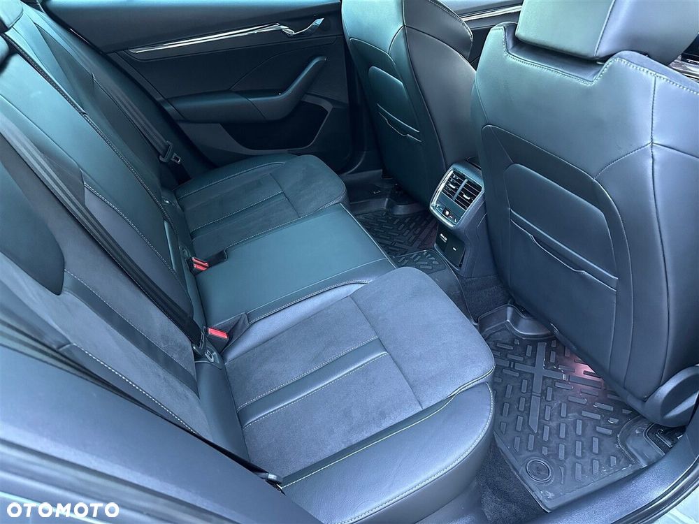 Skoda Octavia 2.0 TDI 4x4 Scout DSG - 7