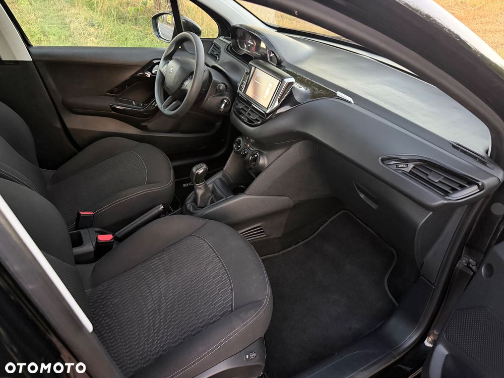 Peugeot 208 PureTech 82 Start & Stop Style - 12