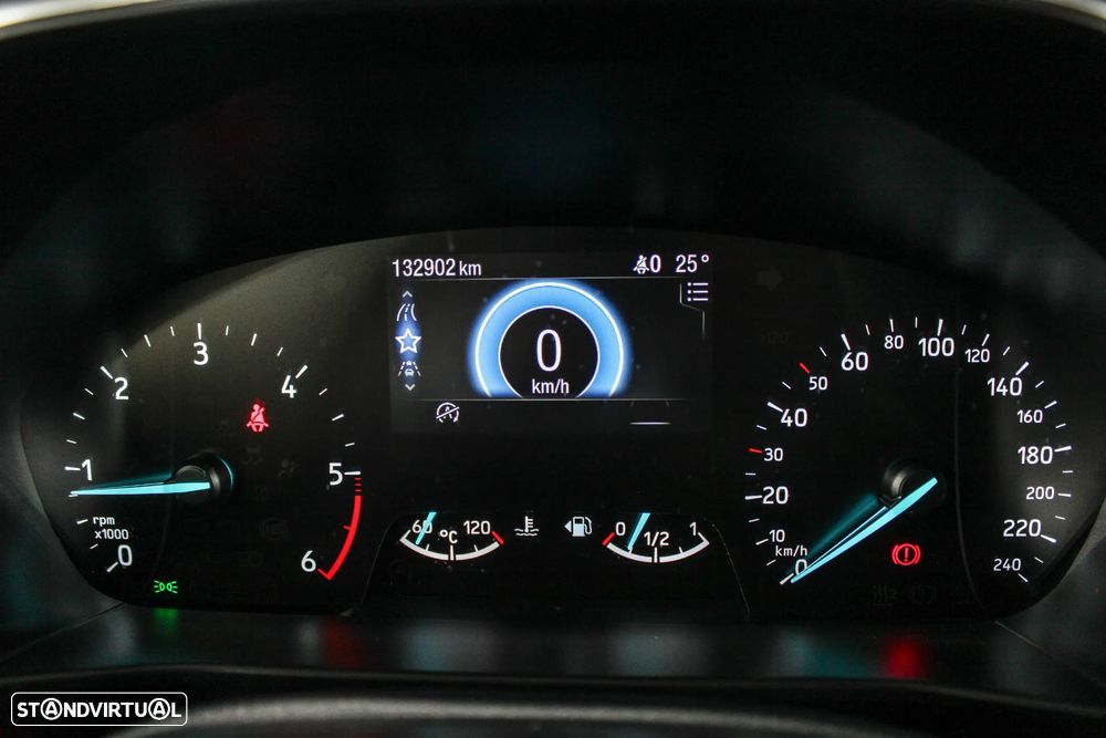 Ford Focus SW 1.5 TDCi EcoBlue Active - 34