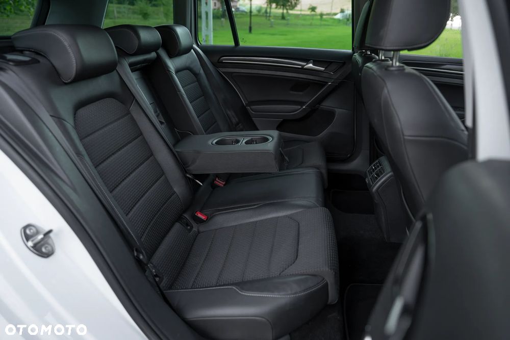 Volkswagen Golf Variant 1.4 TSI BlueMotion Technology DSG Highline - 8