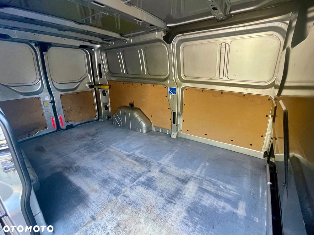Ford Transit Custom - 13