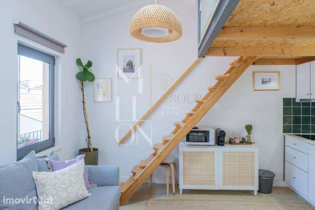 Apartamento T0 Mezzanine – Totalmente Mobilado e Equipado - Grande imagem: 2/13