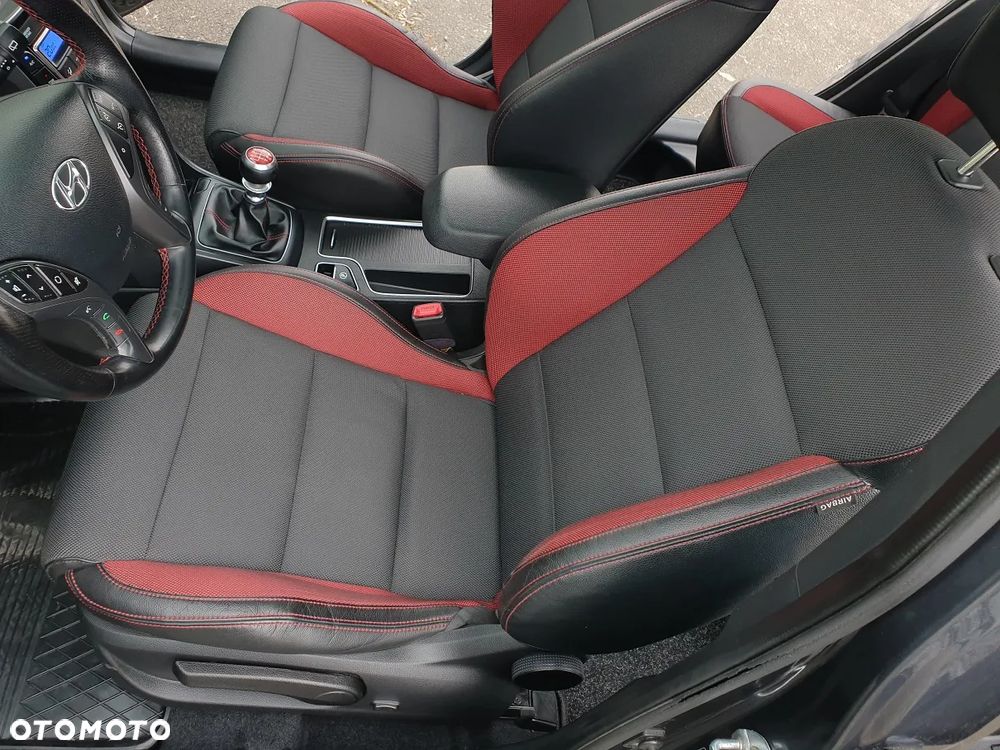 Hyundai i30 1.6 T GDI Turbo - 16