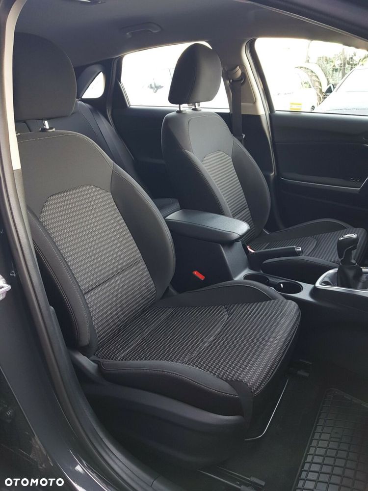 Kia Ceed 1.5 T-GDI M - 22