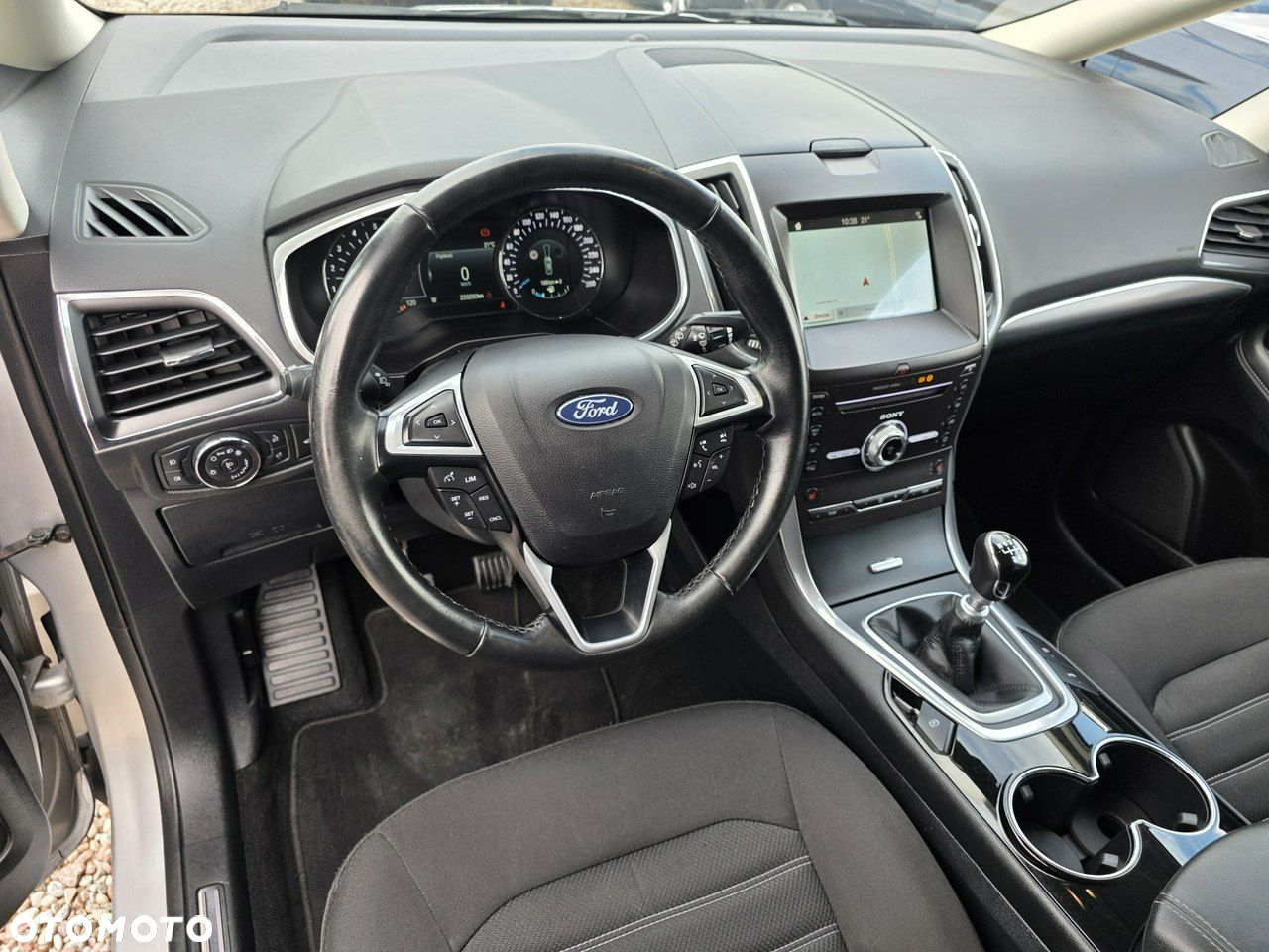 Ford Galaxy - 38