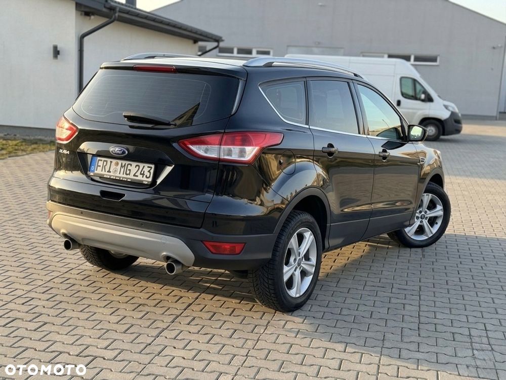 Ford Kuga 2.0 TDCi 2x4 Trend - 4