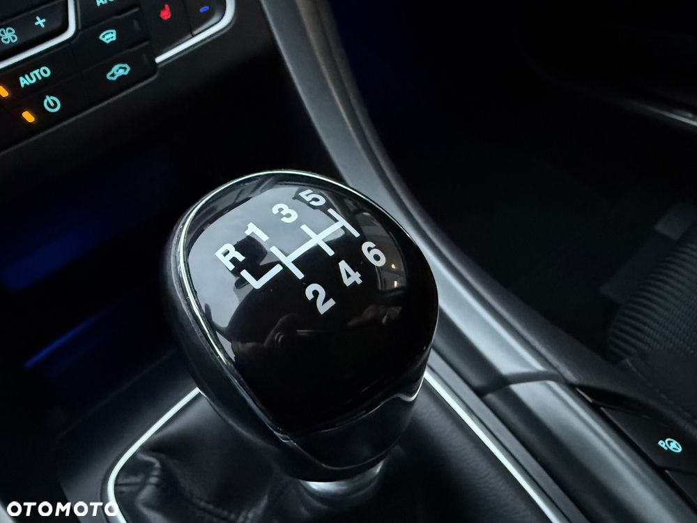 Ford Mondeo 1.5 EcoBoost Titanium - 25