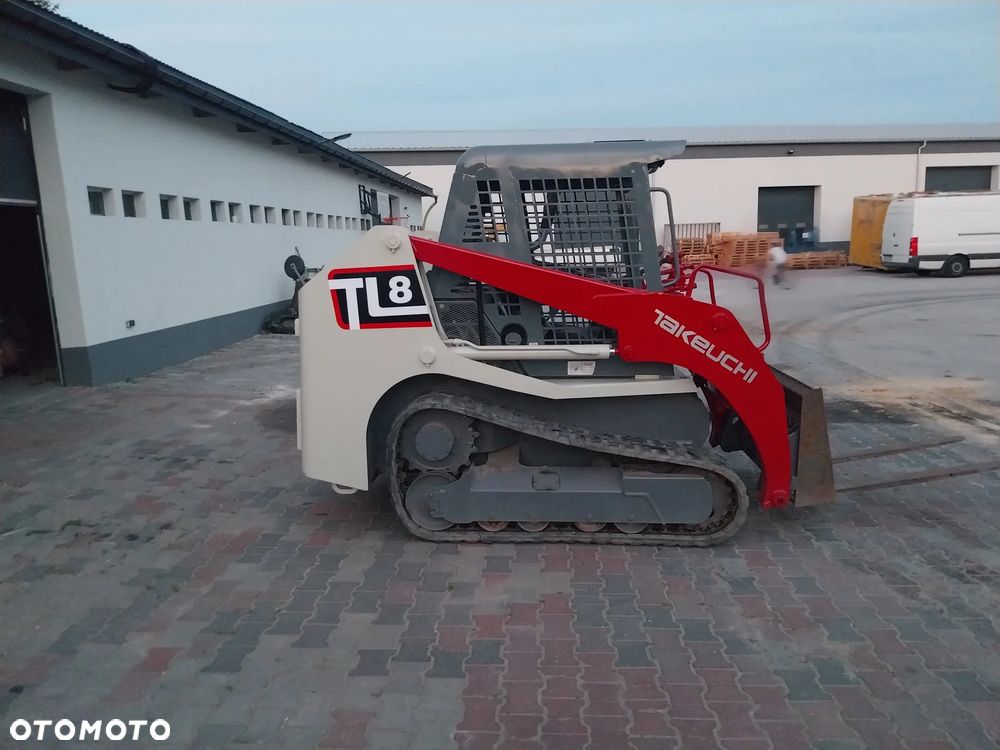 Takeuchi TL8 - 4
