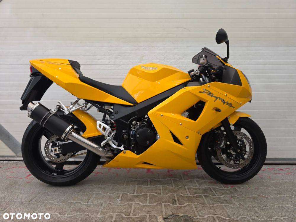 Triumph Daytona - 8