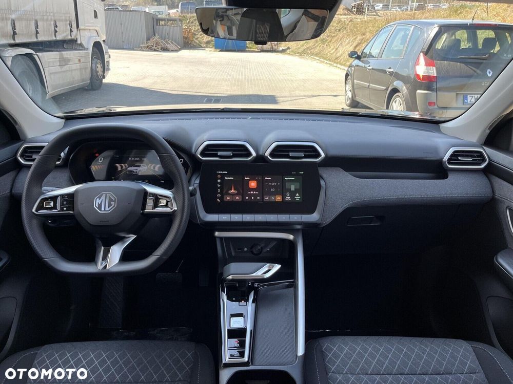 MG ZS Hybrid+ - 33