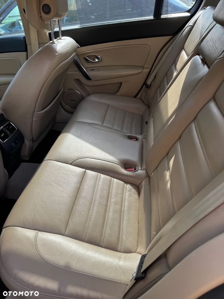 Renault Latitude 2.0 dCi Initiale - 10
