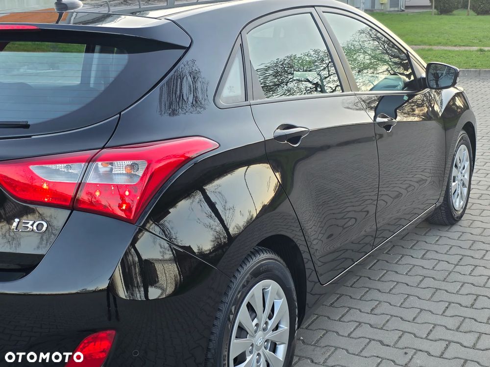 Hyundai i30 blue 1.4 Classic Navigation - 11