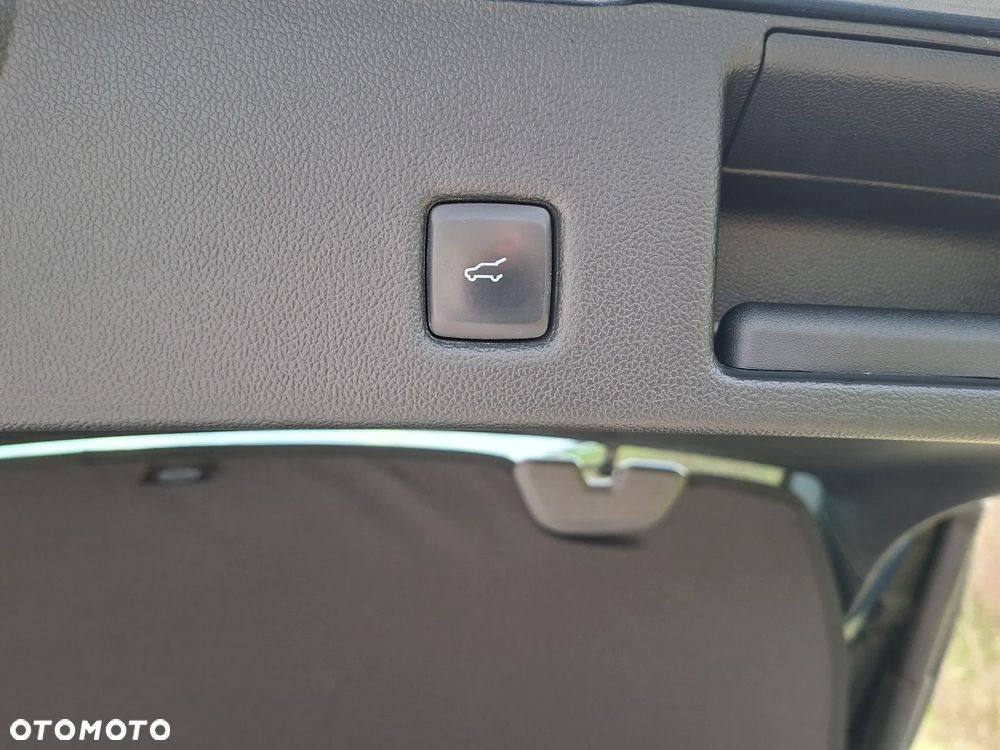 Ford Kuga 1.5 EcoBoost FWD Titanium X - 37