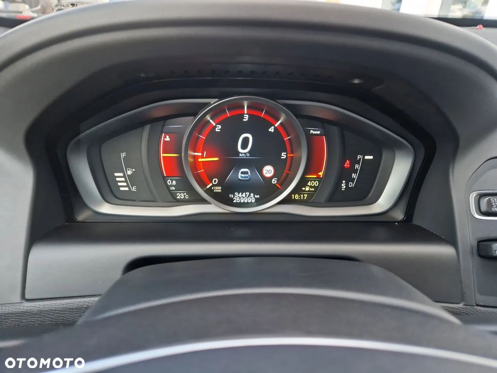 Volvo XC 60 D4 Drive-E Ocean Race - 14