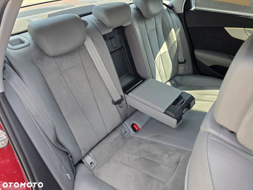 Audi A4 Limousine - 15