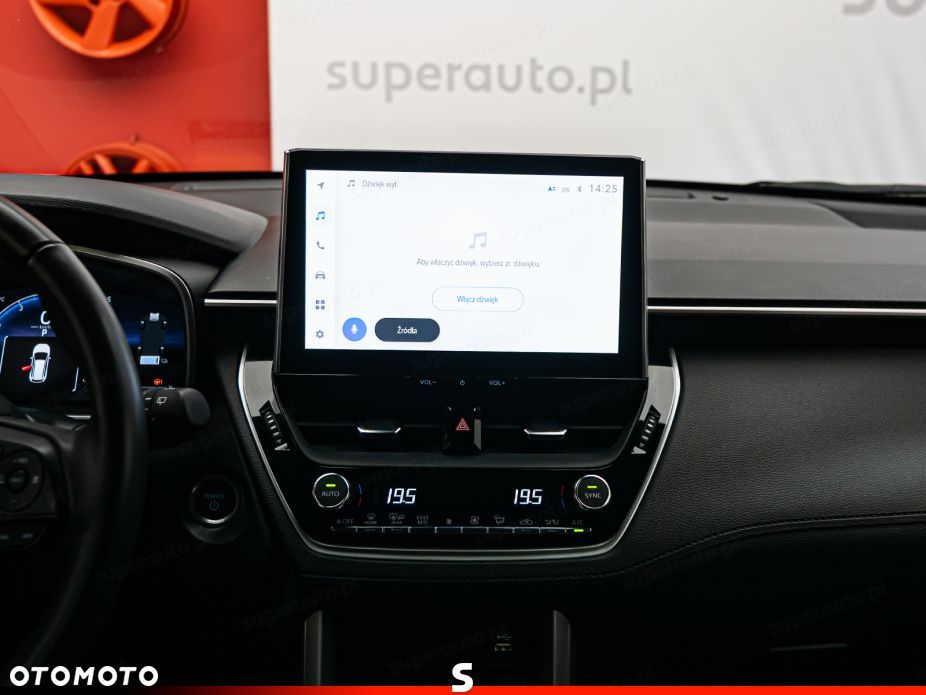 Toyota Corolla Cross 2.0 Hybrid Comfort - 17