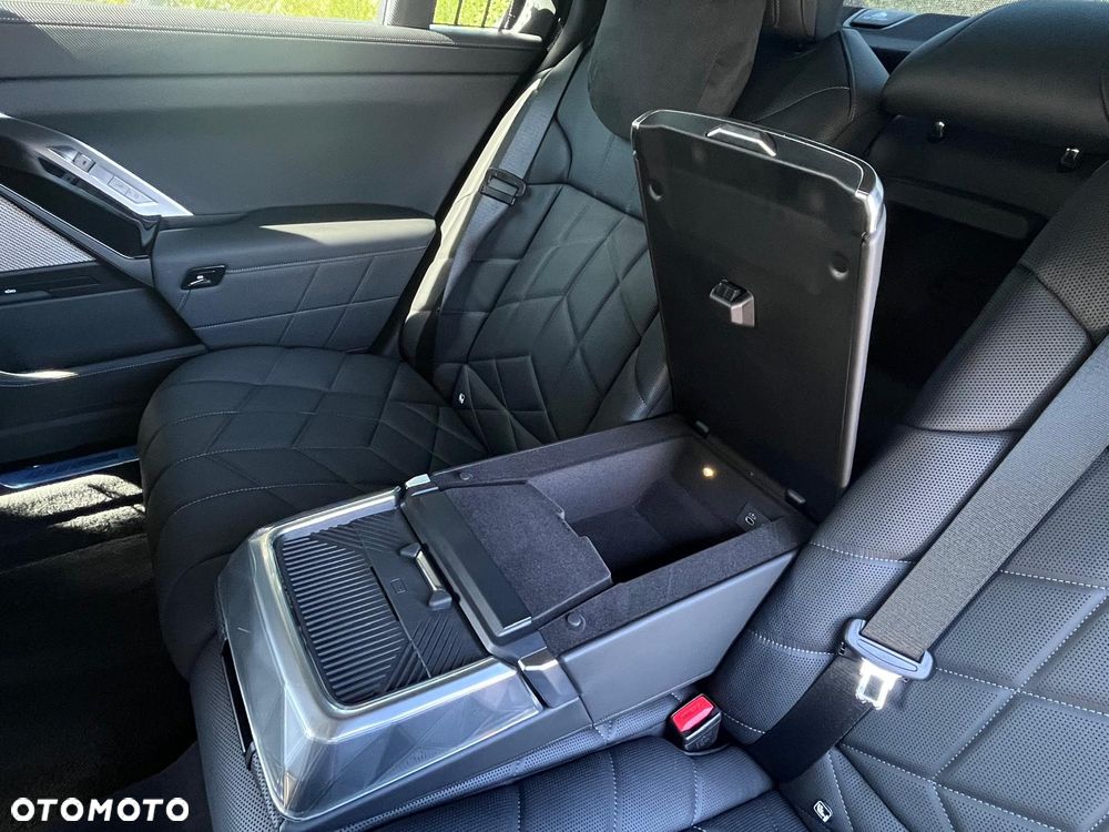 BMW Seria 7 740d xDrive mHEV sport - 29