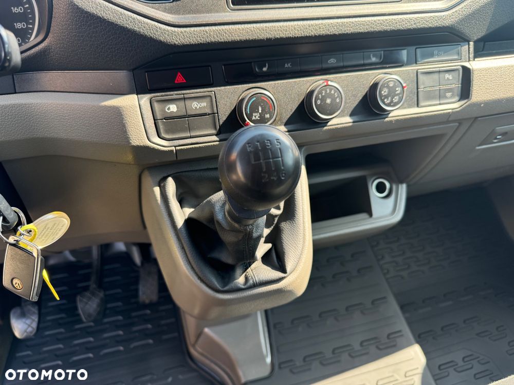 Volkswagen Crafter - 22