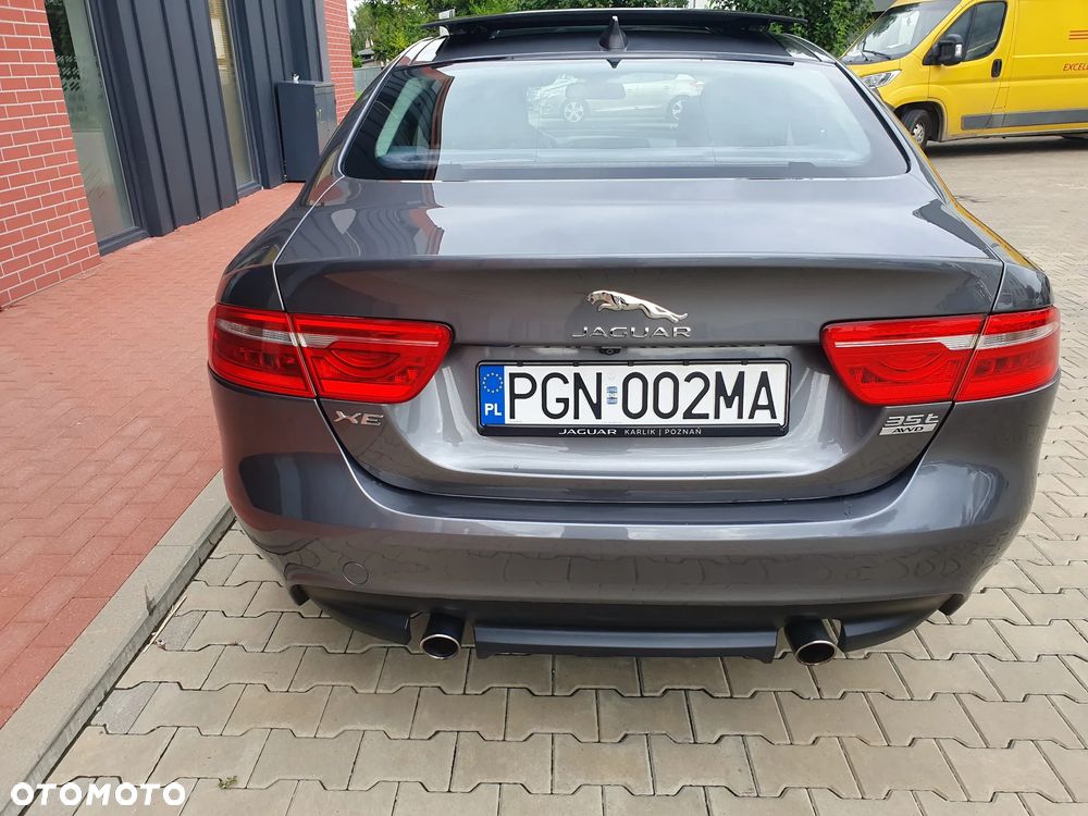 Jaguar XE - 21