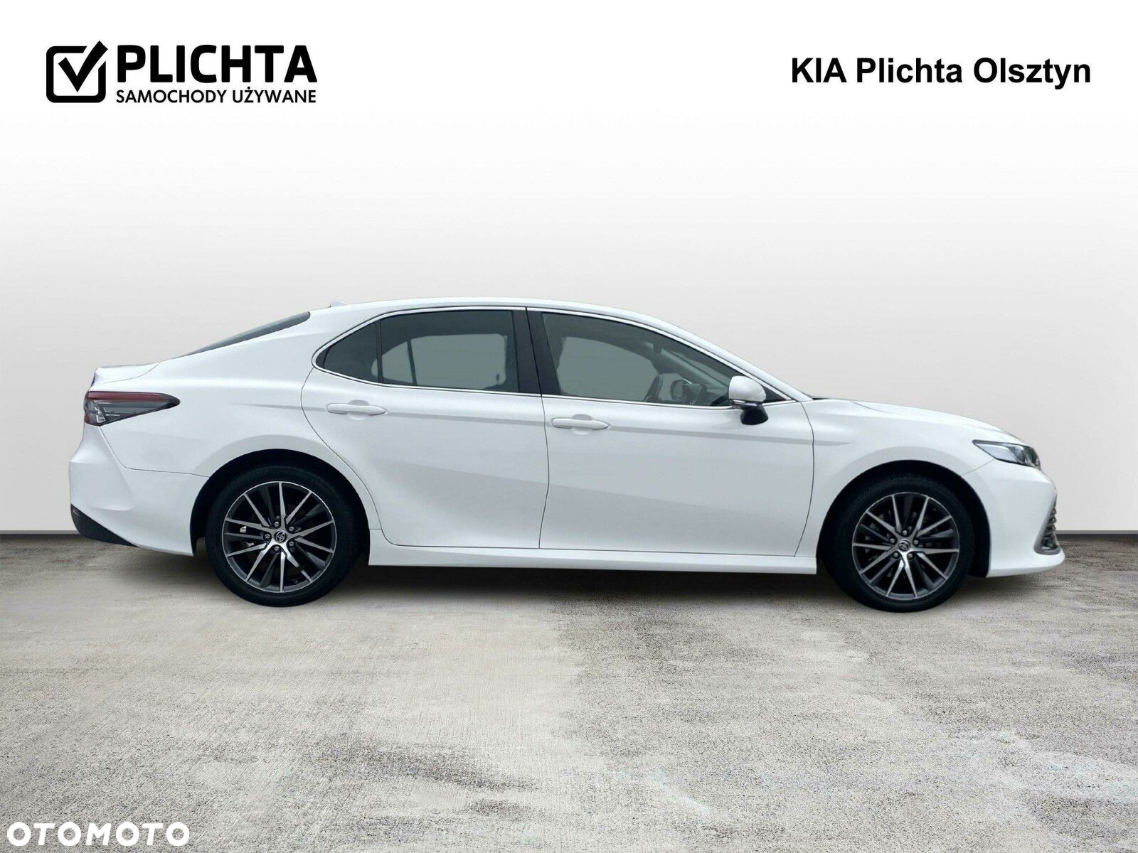 Toyota Camry - 6