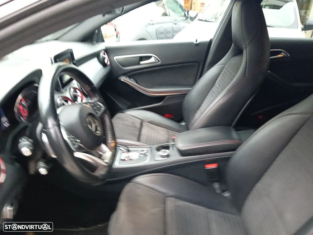 Mercedes-Benz CLA 45 AMG 4Matic Speedshift DCT 7G Night Edition - 18