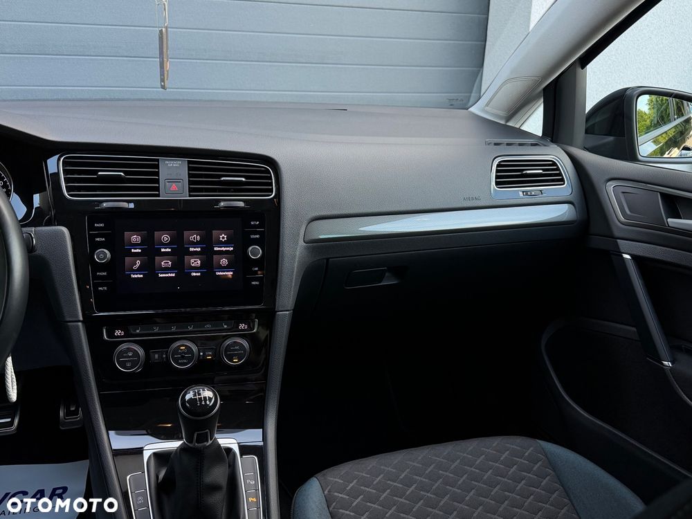 Volkswagen Golf 1.0 TSI IQ Drive - 12