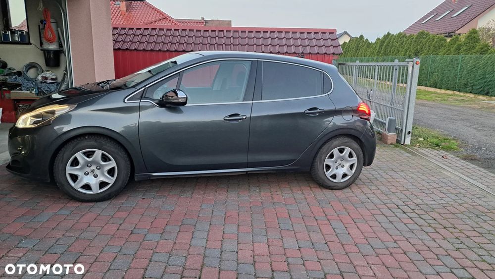 Peugeot 208 1.2 PureTech Style - 15