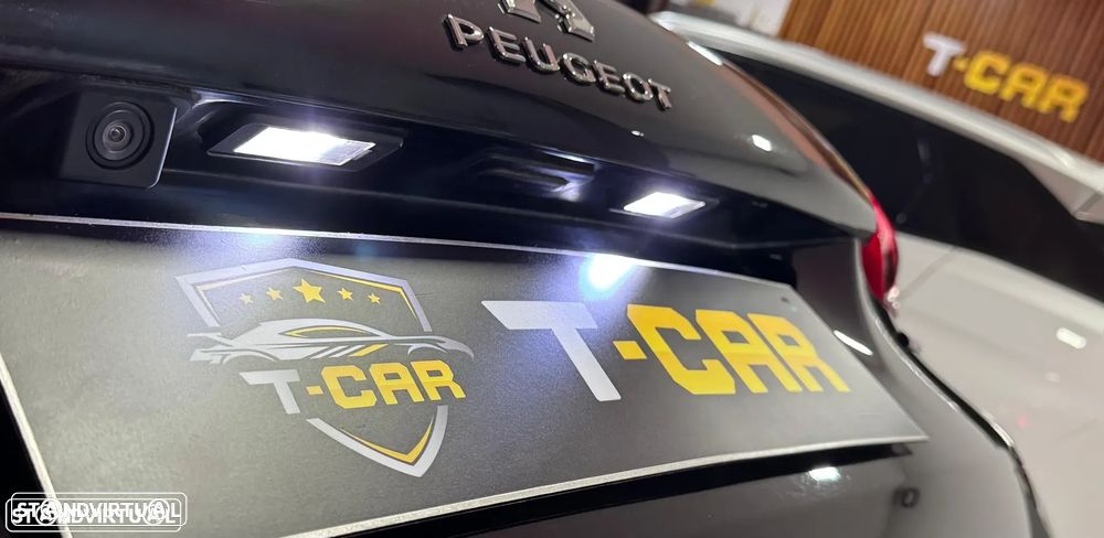 Peugeot 2008 1.2 PureTech GT Line - 9