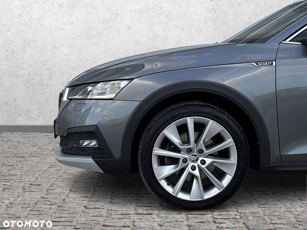 Skoda Octavia 2.0 TDI 4x4 Scout DSG - 37