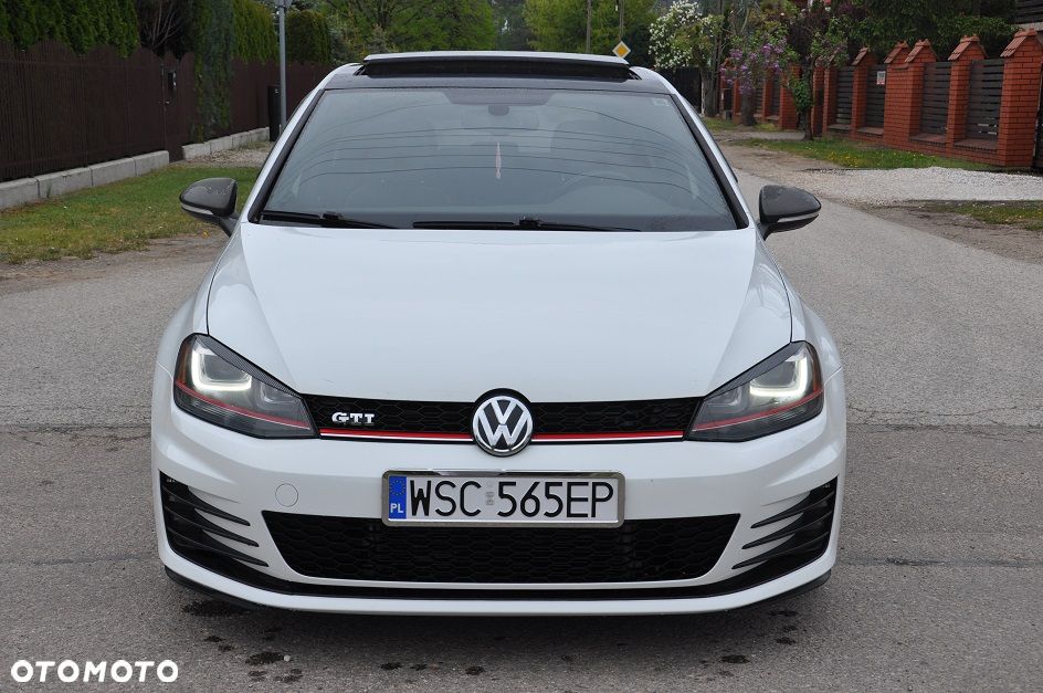 Volkswagen Golf - 8