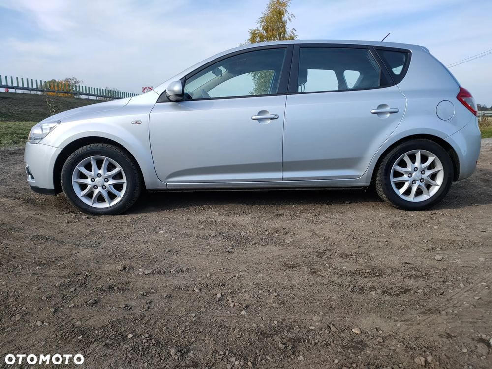 Kia Ceed 1.4 CVVT Attract - 8