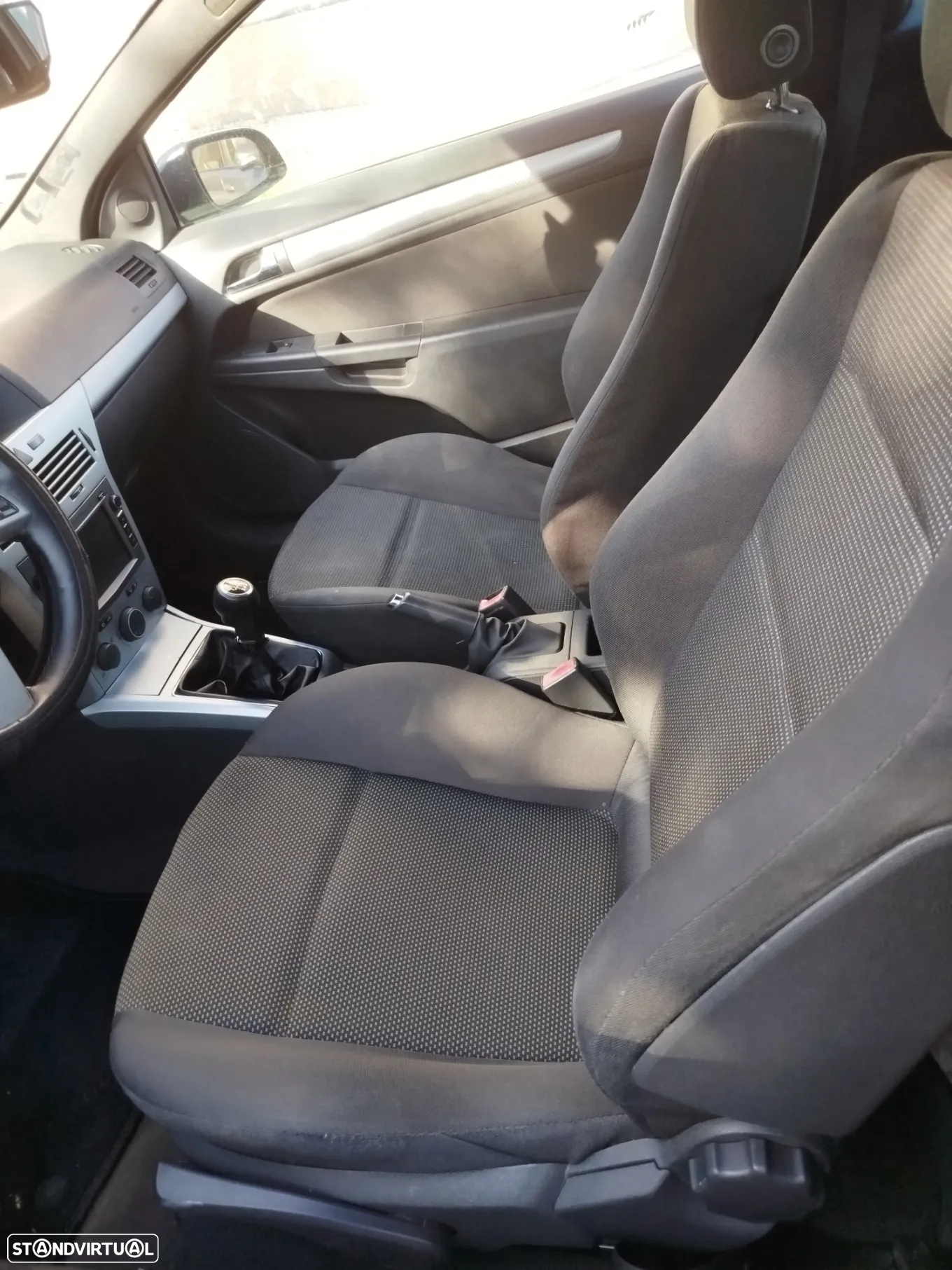 Opel Astra GTC 1.3 CDTi - 8