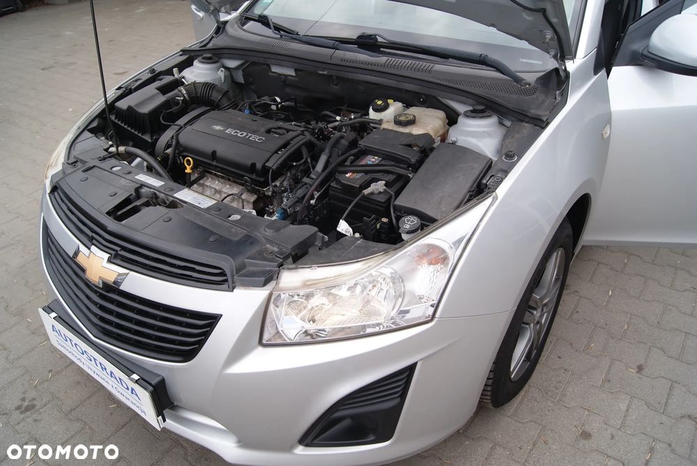 Chevrolet Cruze 1.6 LS - 11