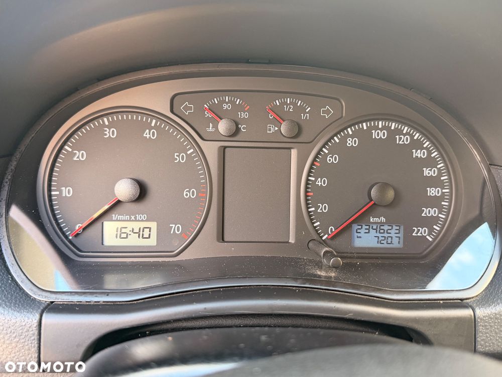 Volkswagen Polo - 6