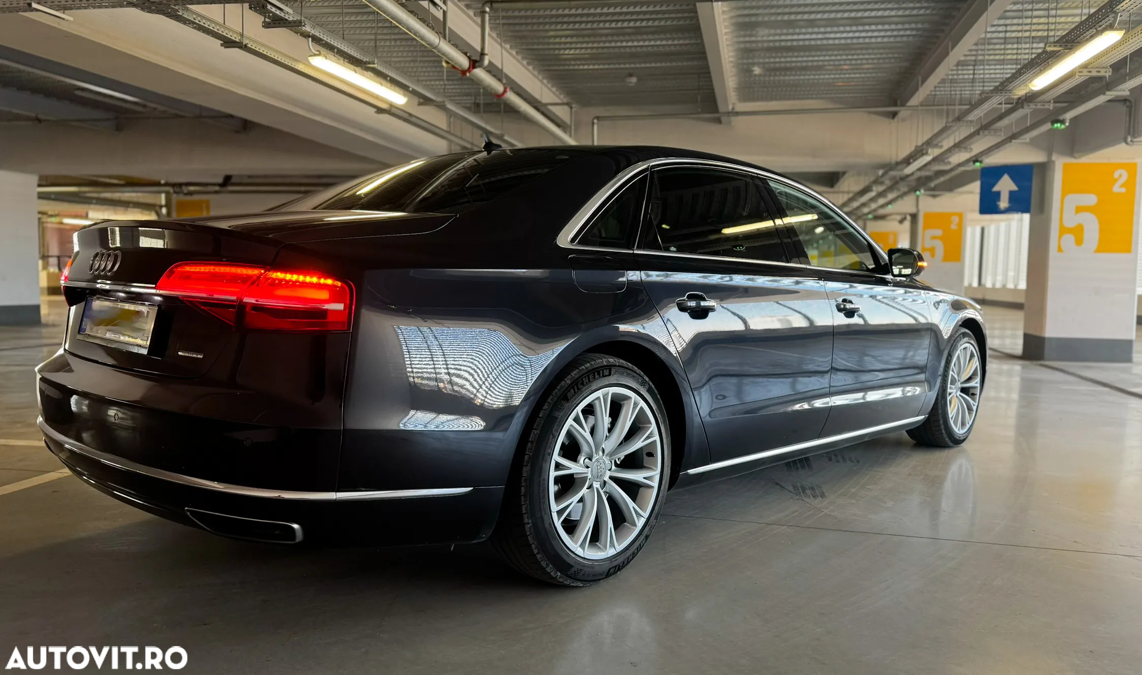 Audi A8 3.0 TDI ultra DPF quattro tiptronic - 11