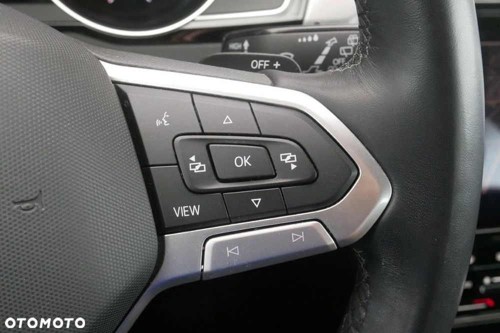 Volkswagen Passat Variant 2.0 TSI Business DSG - 24