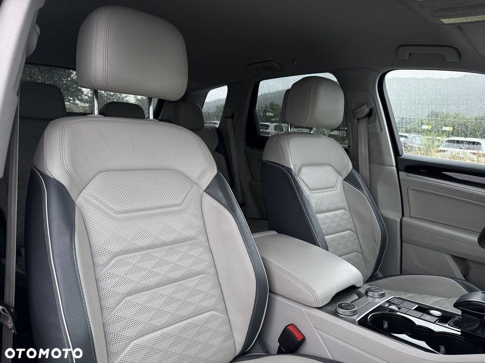 Volkswagen Touareg 3.0 V6 TDI SCR 4Mot - 17