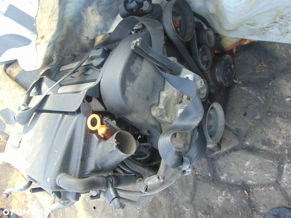 silnik Golf 4 1,4 16 v - 4