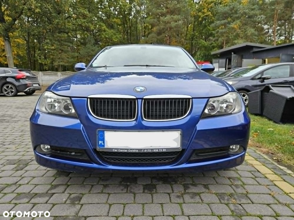 BMW Seria 3 320i - 3