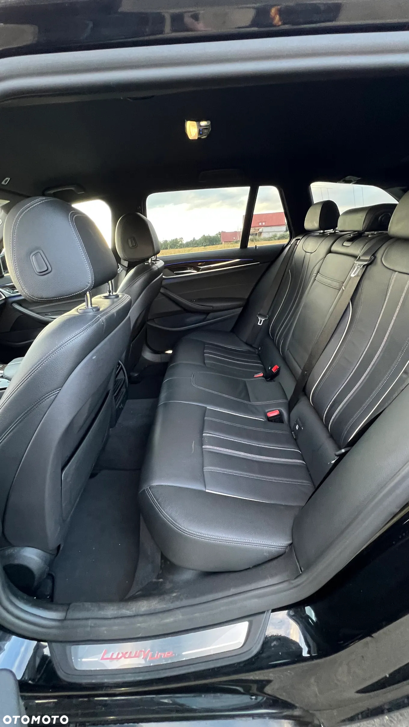 BMW Seria 5 520d Luxury Line sport - 12