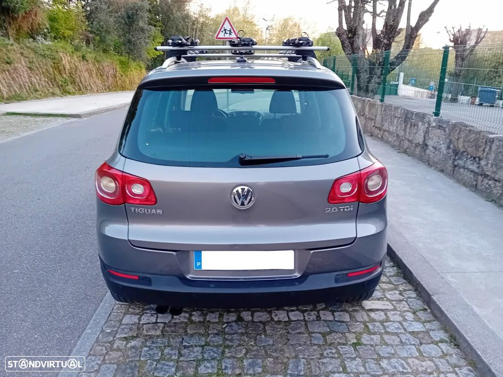 VW Tiguan 2.0 TDi Sport BlueMotion - 6
