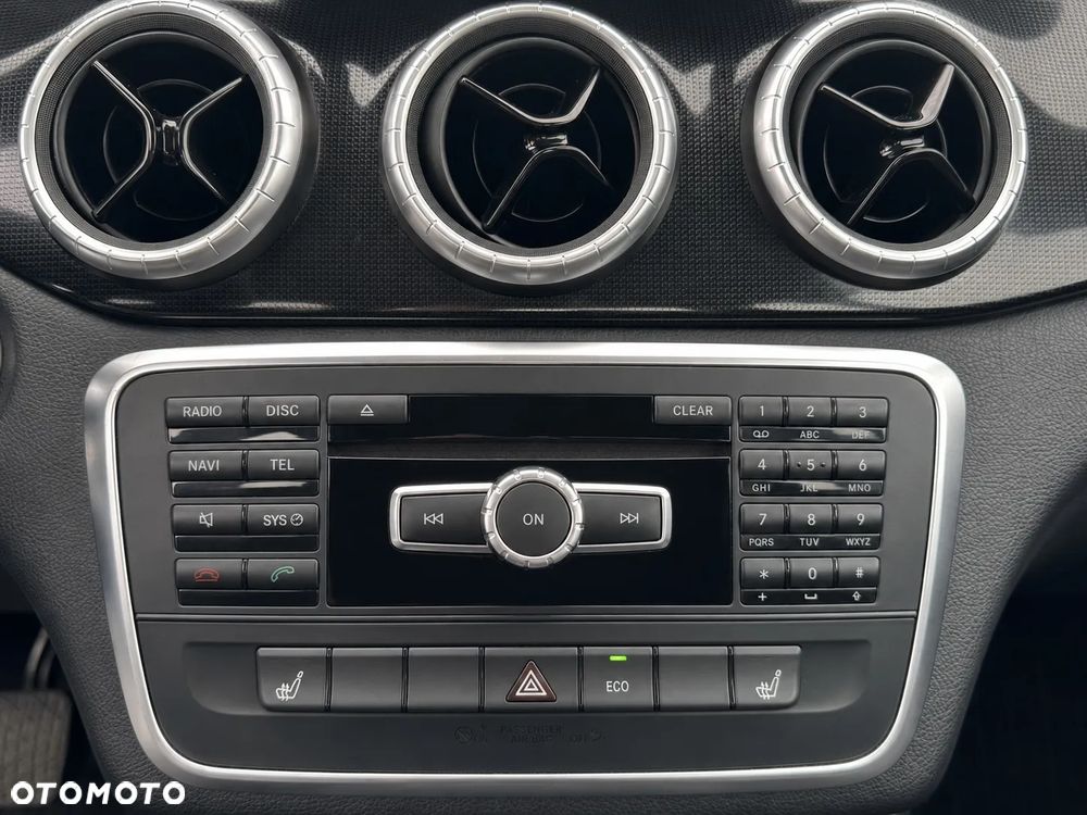 Mercedes-Benz CLA 180 BlueEffICIENCY Edition - 19