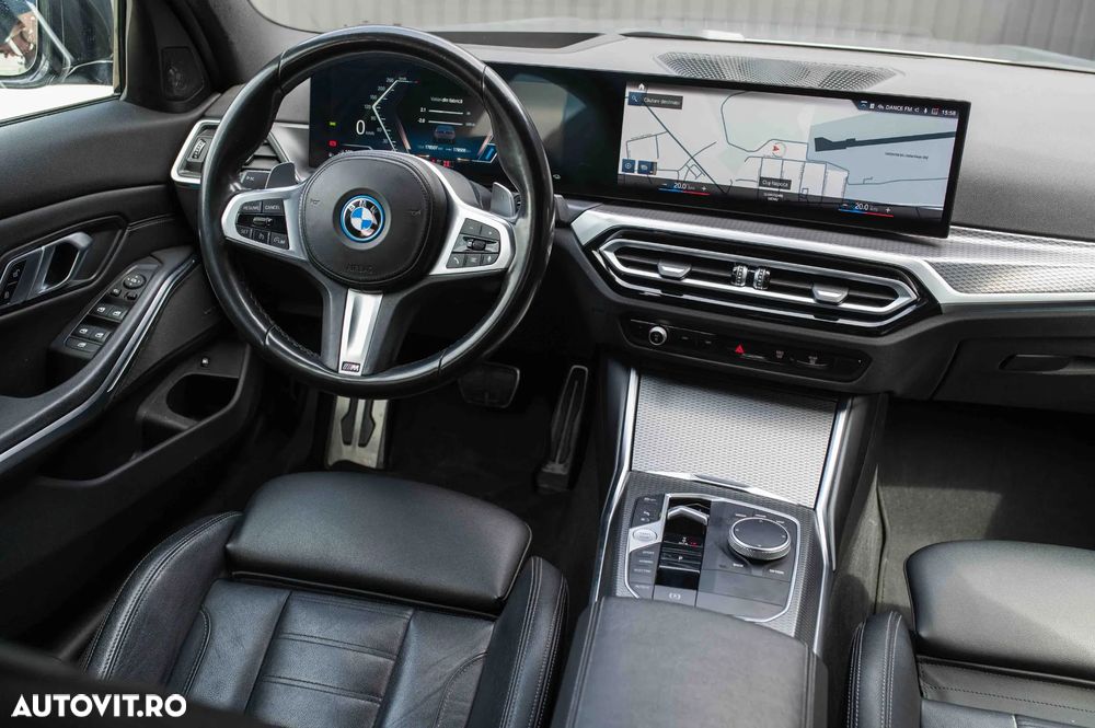 BMW Seria 3 330e Aut. M Sport - 9