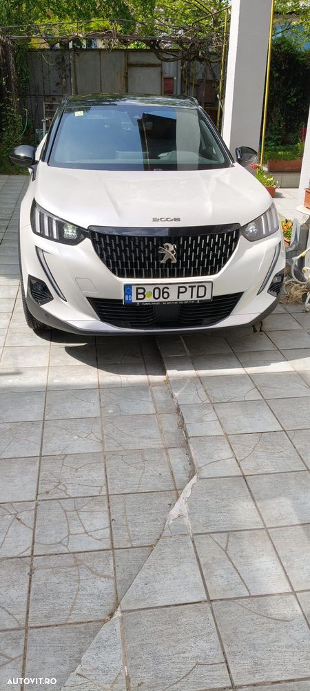 Peugeot 2008 1.2 L PureTech STT EAT8 GT Line - 1