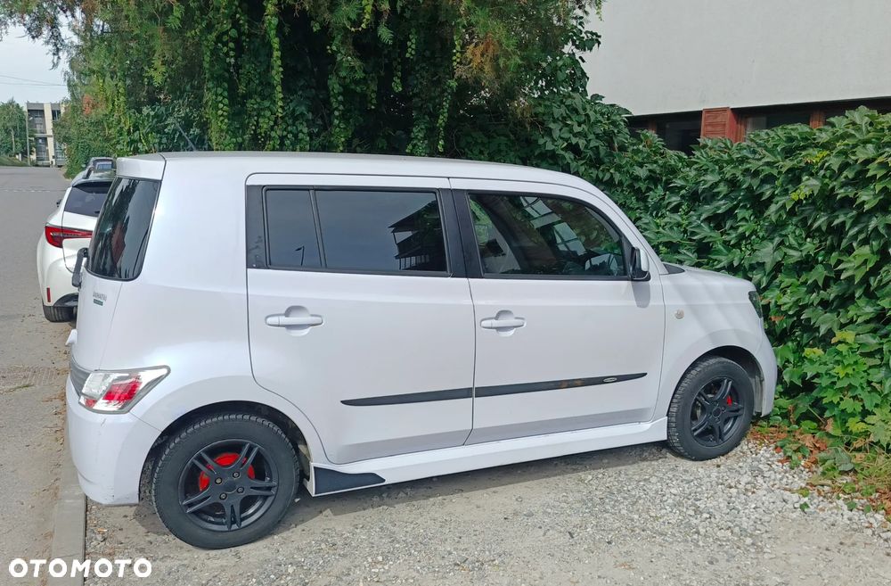 Daihatsu Materia - 1