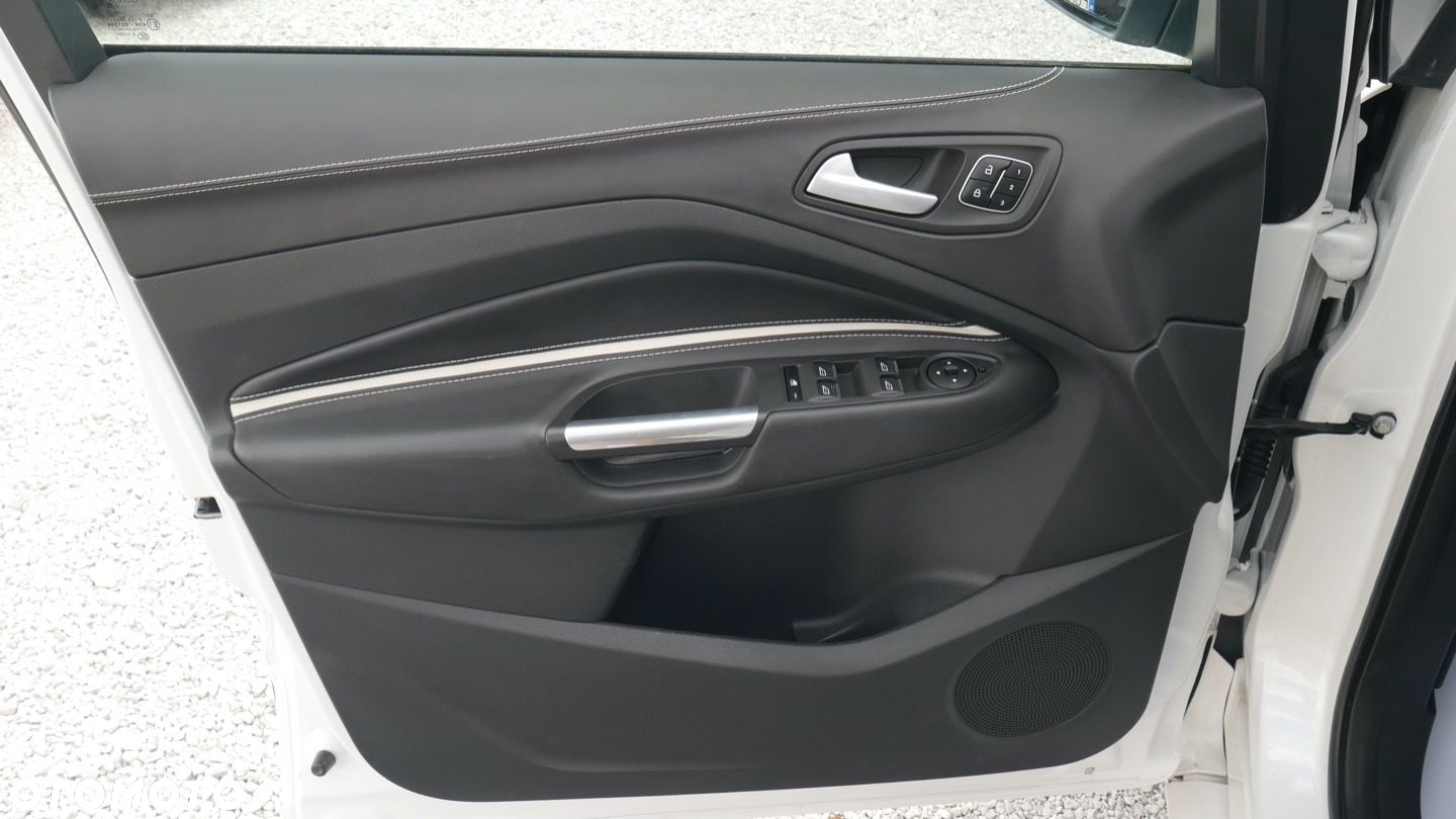 Ford Kuga - 11